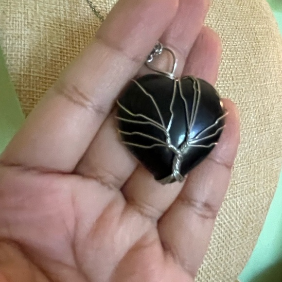 Elegant Black Tree Pendant Necklace - Picture 2 of 6